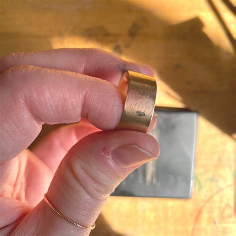 acids are used to test the quality of gold jewelry